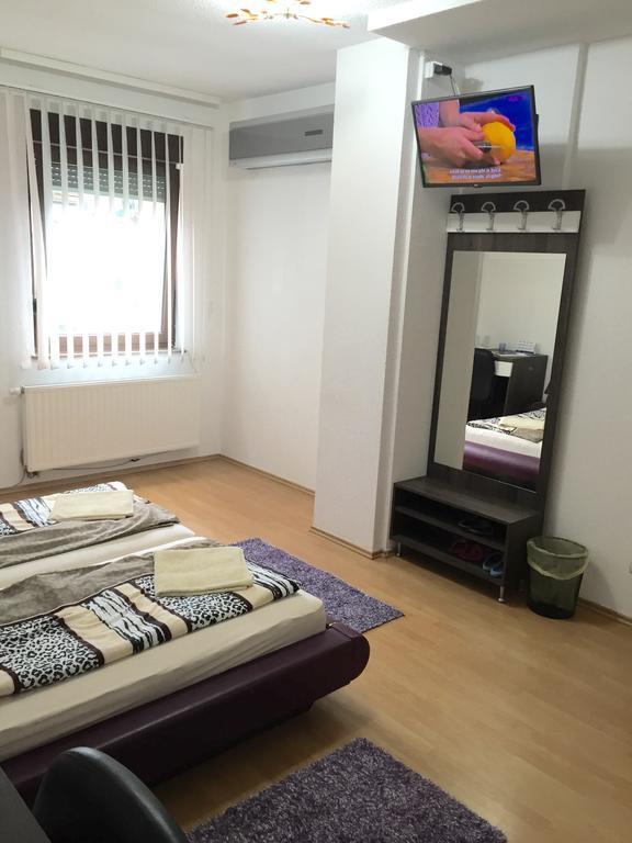 City Bridge Guest House Bihac Exterior photo
